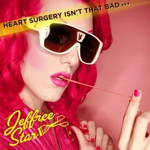 Pochette Heart Surgery Isn't That Bad...
