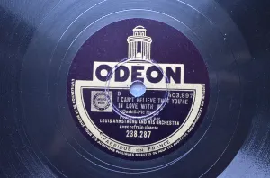 Pochette de I Can't Believe That You're in Love With Me / My Sweet de Louis Armstrong & His Orchestra