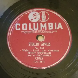 Pochette de Stealin' Apples / I'll Always Be in Love With You de The Benny Goodman Sextet - Benny Goodman and His Orchestra