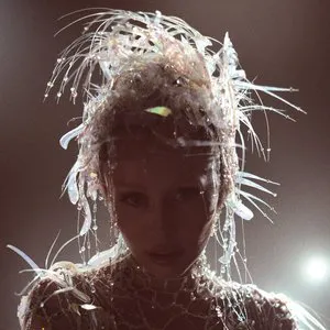 Pochette de Prelude de Miley Cyrus