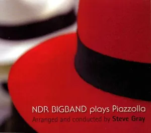 Pochette de Plays Piazzolla de NDR Bigband