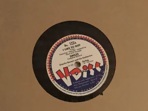 Pochette de I Like to Riff / Smiles / And the Angels Sing de Charlie Barnet and His Orchestra