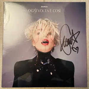 Pochette de Ogni volta è così de Emma