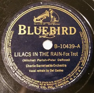 Pochette de Lilacs in the Rain / The Girl With the Pigtails in Her Hair de Charlie Barnet and His Orchestra