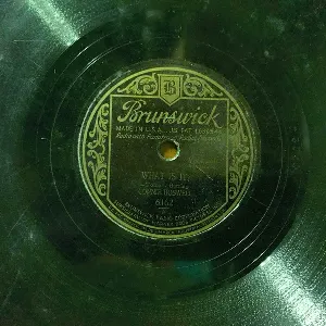Pochette de What Is It? / I'm All Dressed Up With a Broken Heart de Connee Boswell