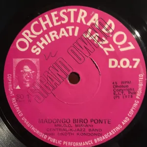 Pochette de Madongo Biro Ponte / Mzee Jomo Kenyatta de Central-K-Jazz Band