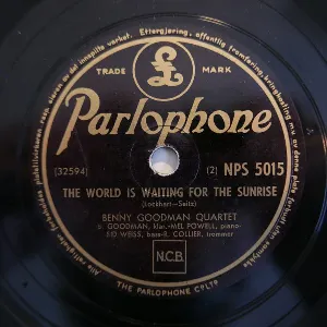 Pochette de The World Is Waiting for the Sunrise / Oomph Fah Fah de The Benny Goodman Quartet - The Benny Goodman Sextet