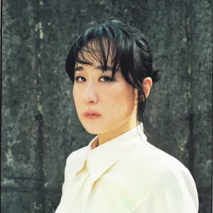 Pochette de Love War de Sunwoo Jung-A