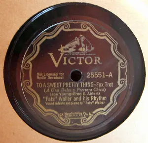 Pochette de To a Sweet Pretty Thing/ Cryin' Mood de Fats Waller and His Rhythm