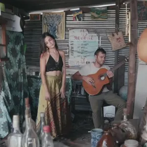 Pochette de Ladaniva de Ladaniva