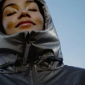 Pochette de UFO de Olivia Dean