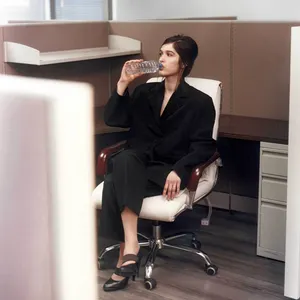 Pochette de Workaholic Paranoid Bitch (Nina Kraviz Workaholic Remix) de Marie Davidson