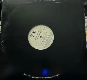 Pochette de One Rhythm de Debi Nova