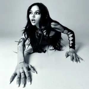 Pochette de you’re not special de Maggie Lindemann