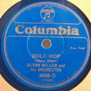 Pochette de En un pueblito español / Solo hop de Glenn Miller and His Orchestra