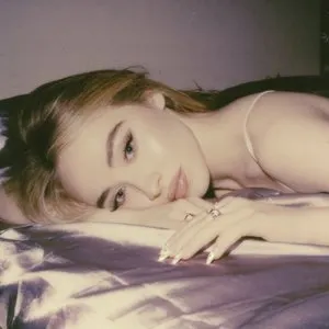 Pochette de Honeymoon Fades de Sabrina Carpenter