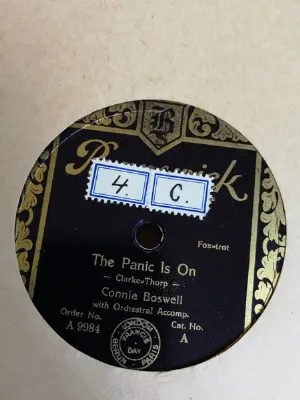 Pochette de The Panic Is On / Mama Don't Allow It de Connee Boswell