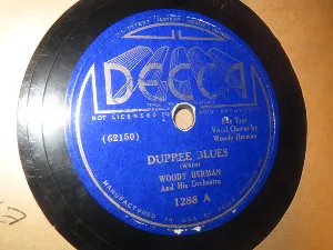 Pochette de Dupree Blues / It Happened Down in Dixieland de Woody Herman and His Orchestra