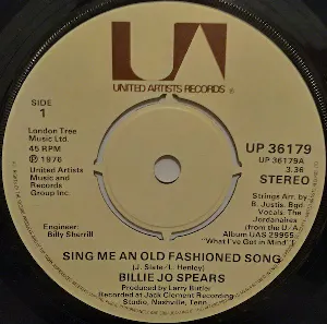 Pochette de Sing Me an Old Fashioned Song / Let's Try to Wake It Up Again de Billie Jo Spears